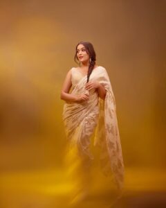 Actress Parvathy R Krishna HD Photos and Wallpapers June 2025