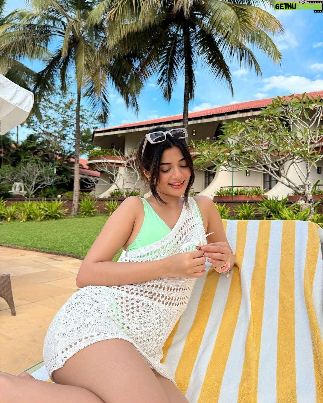 Parvi Sharma - 11.3K Likes - Life feels lighter by the water 🩵