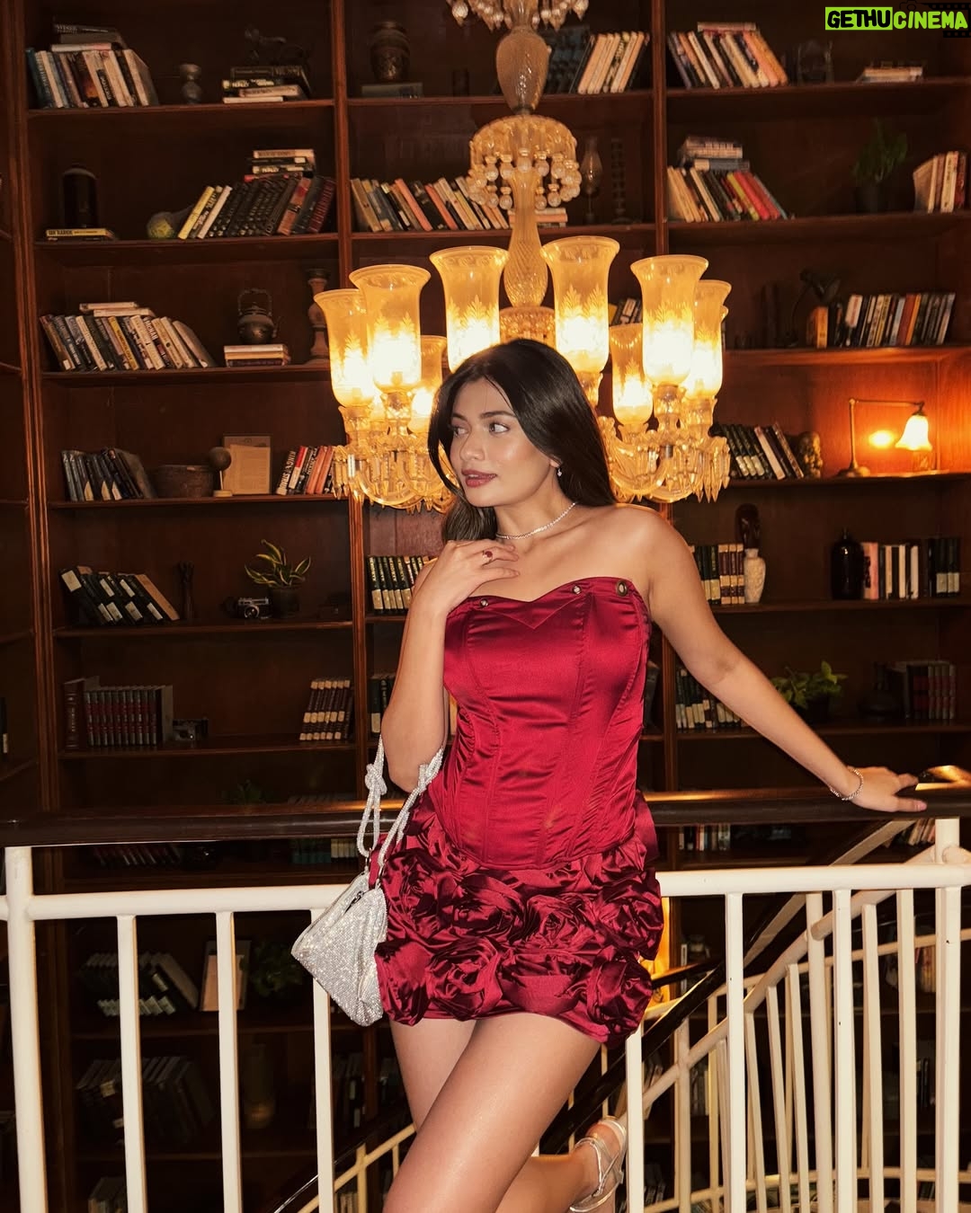 Parvi Sharma - 5.6K Likes - Chilli on the track🌶️

Outfit @leaclothingco ✨

#pose #foryou #foryoupage #explorarpage #explorepage #fyp #fypシ #fashion #fashiongram #love #explorer #explore #mumbai