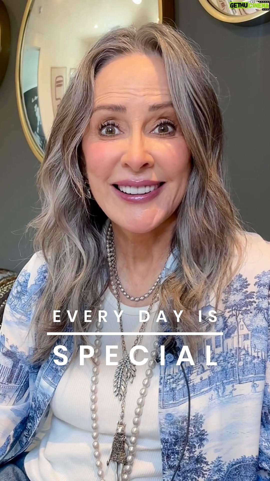 Patricia Heaton - 26.2K Likes - Aren’t we all blessed to be here? I dress accordingly 🤍 #love #faith #gratitude #fashion