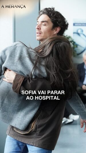 Patrícia Tavares Instagram - 𝗔 𝗛𝗘𝗥𝗔𝗡𝗖̧𝗔 | A Sofia deu entrada, de urgência, no hospital… Será que vai conseguir sobreviver? 😰🚑

🔏 Veja o vídeo completo em 𝗦𝗜𝗖.𝗣𝗧