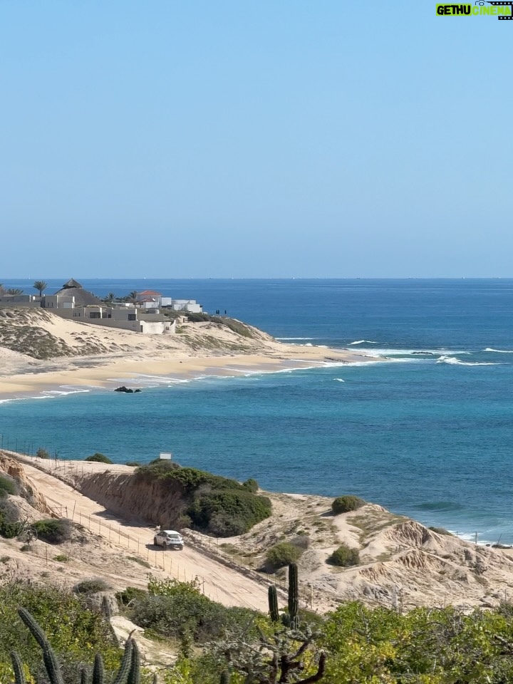 Paula Bolatti - 8.3K Likes - ✨ Recap: 3 días en Los Cabos, México 🇲🇽

Lo que más me sorprendió de este lugar es que todo parece tener su propio filtro. La luz, los colores, el mar… todo resalta de una forma que hace que cualquier foto quede increíble. 🌅💦

Tiene esa mezcla perfecta entre relax, buena comida y ese toque chic que te hace sentir en modo vacaciones pero con estilo ✨

Definitivamente un destino para desconectar, inspirarte y volver con el carrete lleno de momentos lindos 📸🧡

Gracias @copaairlines y @visitaloscabos_mx por esta experiencia tan especial 🫶