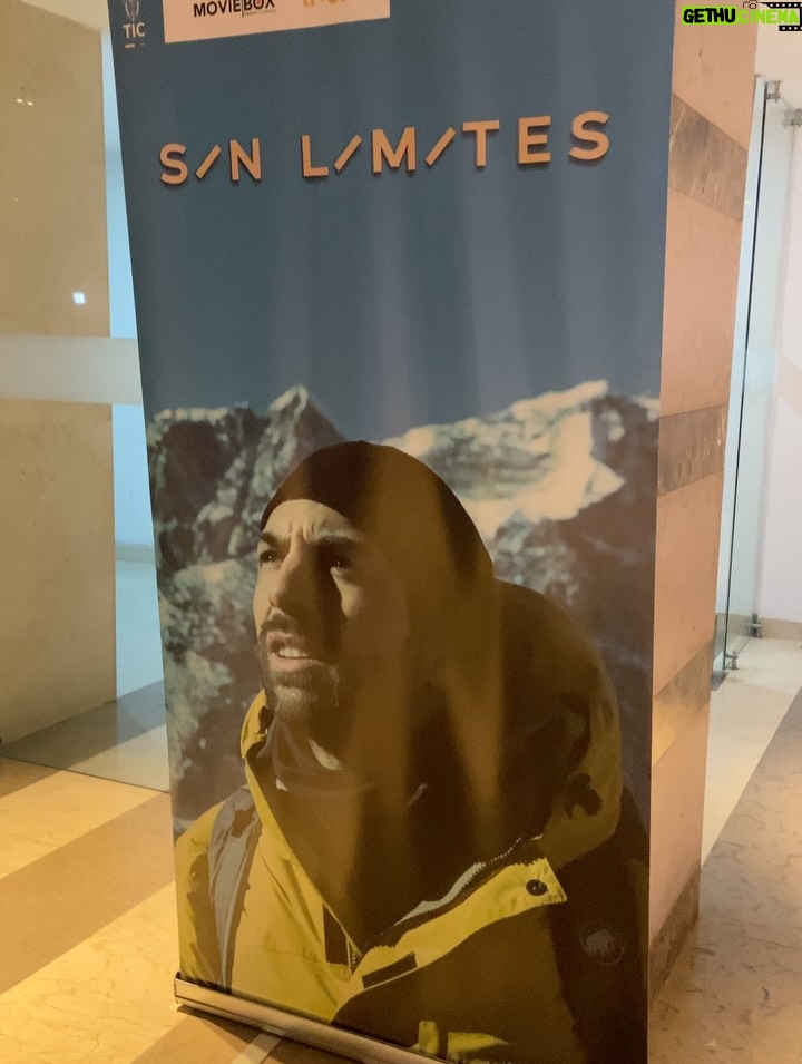 Paula Castaño - 1.1K Likes - Feliz de anunciar el lanzamiento de Sin Límites la nueva serie que podrán ver por el @canaltrececo producida por @moviebox.ctg con apoyo de @ministerio_tic a partir del 19 de agosto a las 9:30 pm. Una serie alucinante de 9 capítulos donde tengo el gusto de protagonizar junto a @sebastianeslava y @natandrealara junto a un combo de actores increíbles y un equipo precioso que trabajó muchísimo para hacerla realidad. Dirigida por mi pana y rockstar @riccafilm. 🤘🏻♥️⛰️

Stylist: @lauranaranjoconsulting 
👗: @alexandrazabalaofficial 
💄: @alejandrodcmakeup 
@armonikadigital