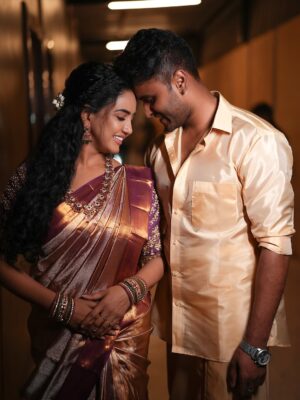 Pavani Reddy Instagram - Festivals = good vibes   good outfits
MUA: @priya_dharshini_makeupartist 
Hair : @shalini_hairartist 
Photographer: @suriesh_photography  @prasami_photography 
Pavni’s outfit: @vibha_boutique_nkl 
Amir’s outfit: @vibha_boutique_nkl 
Jewellery: @new_ideas_fashions 
Blouse : @kalpana_bridal__studio 
#vijaytvshow #festivevibes❤️ #traditional #wear #pavmir #jiohotstartamil #vijaytv