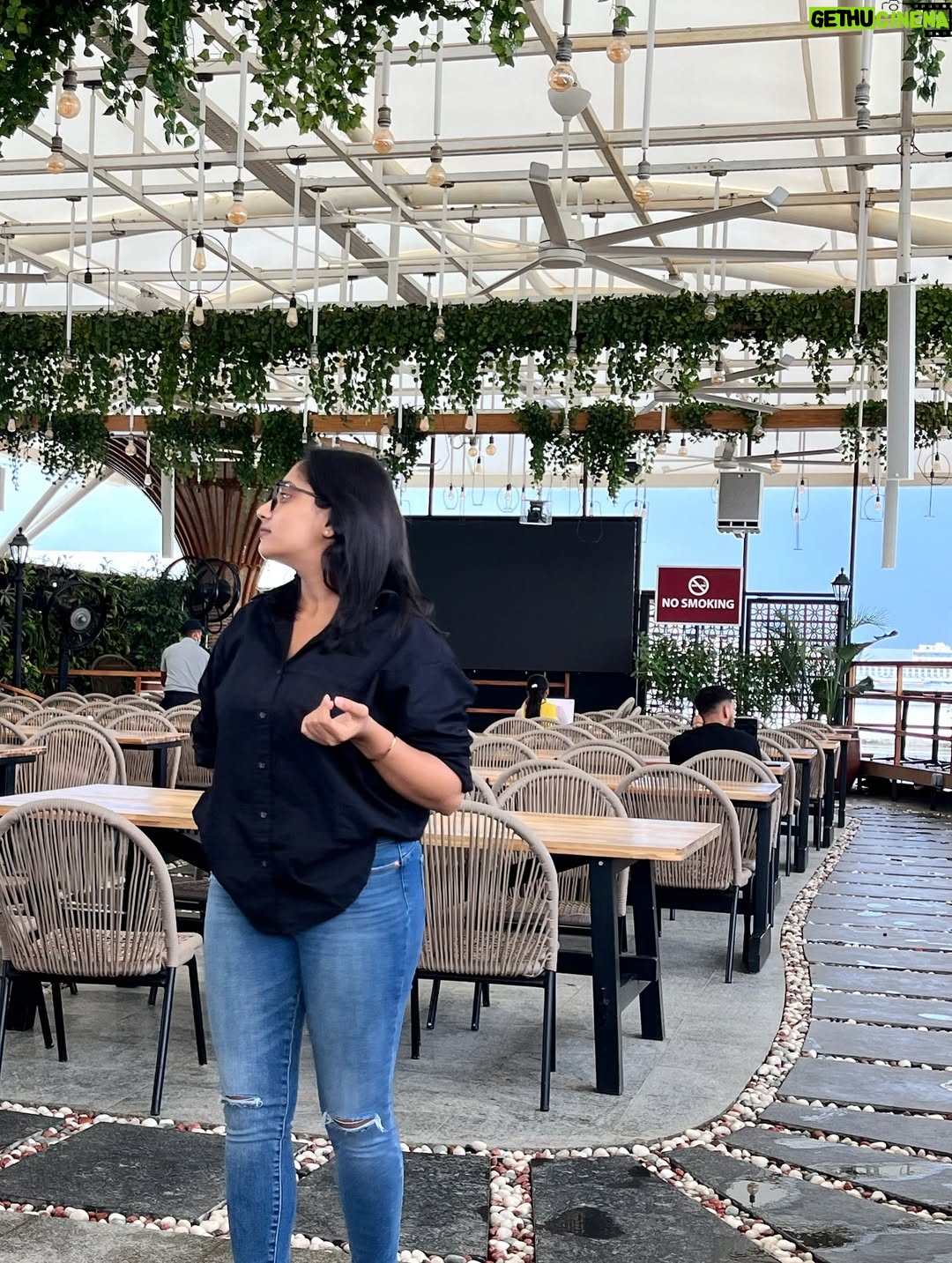 Pavithra Gowda - 10.8K Likes - Smile and let go🫠🤌🏻✨🖤

#officebreaks 
#pavigowda♥️ 
#insta 
#instagood 
#indtagram 
#foryou