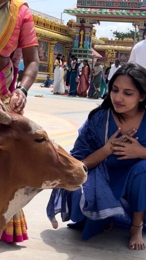Pavithra Gowda Instagram - Kalpane neee..🫠💙

#pavigowda♥️ #foryou #kannada #trendingreels #instagood #instagram #krishna a