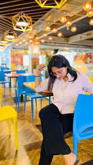 Pavithra Gowda Instagram - Aste Aste🫡
#pavigowda♥️ #kannada #trendingreels #foryou