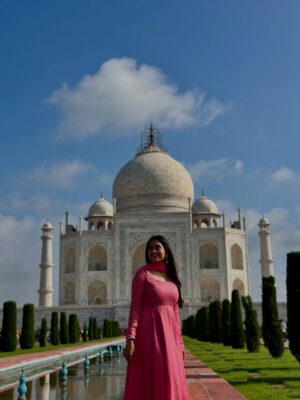 Pavithra Janani Instagram - For caption pls do visit my reel tab 🙊

Landmark tajmahal 😜🙊🙈🙉🫰🏻

#bucketlist #tajmahal❤️🕌