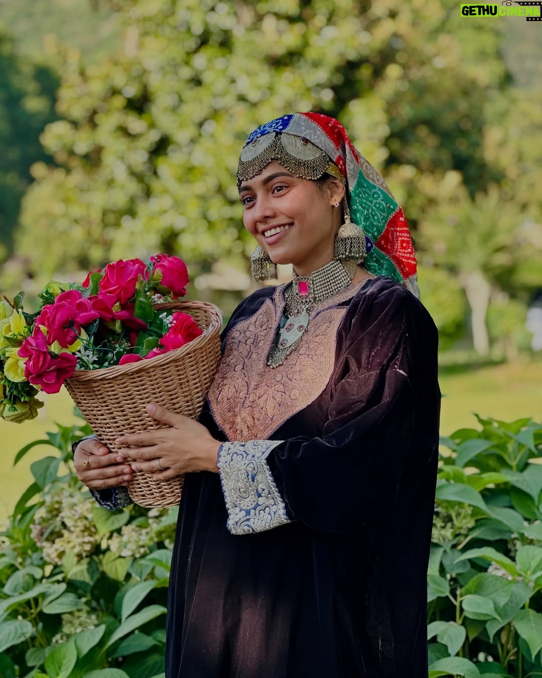 Pavithra Janani - 80.9K Likes - kashmirigirl♥ 

#kashmirdiaries
#littlethingsmakeslifebetter