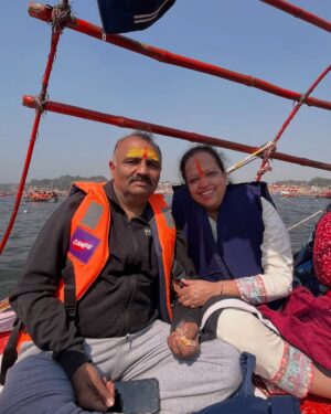 Pavni Mehrotra Instagram - Life mein kabhi Kumbh Mela nahi dekha aur jab dekha to seedhe 144 years saal mein 1 baar ane wala Maha Kumbh 2025 dekha🙏
.
.
.
#kumbh #kumbhmela #ganga #sangam #prayagraj