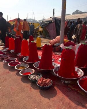 Pavni Mehrotra Instagram - Life mein kabhi Kumbh Mela nahi dekha aur jab dekha to seedhe 144 years saal mein 1 baar ane wala Maha Kumbh 2025 dekha🙏
.
.
.
#kumbh #kumbhmela #ganga #sangam #prayagraj