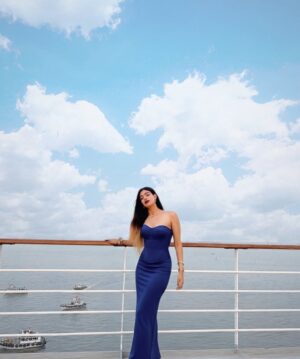 Pearl Malhotra Instagram - In the blues.🌀