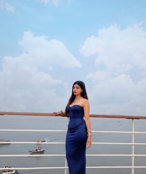 Pearl Malhotra Instagram - In the blues.🌀