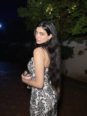 Pearl Malhotra Instagram - Oh to be free, Free enough from the mind so you can listen to the heart.
Love is the universal language of creation , you are love , love exists because you exist, the fundamental law of light and law of one . 🤍