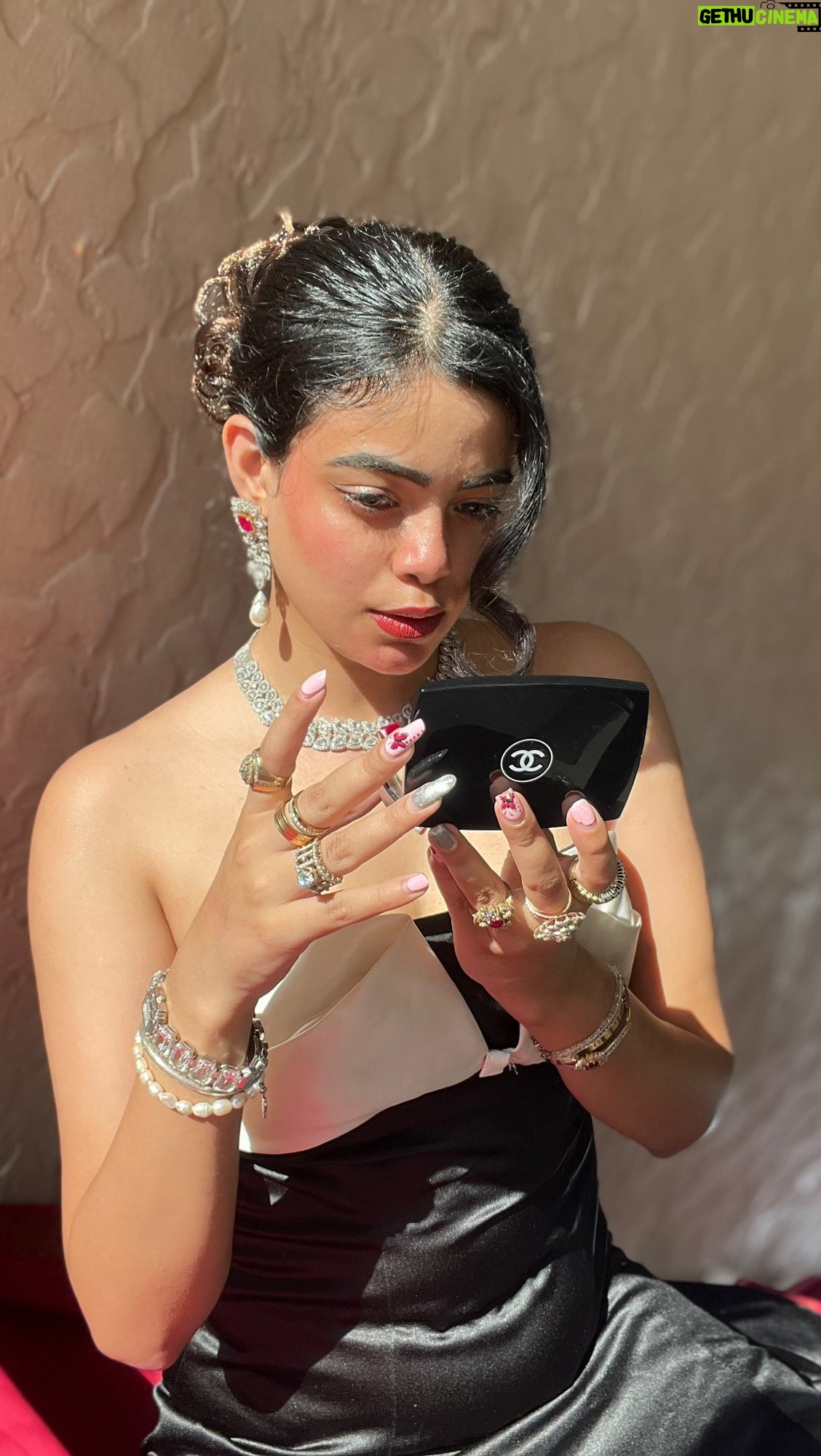Pearl Malhotra - 2.1K Likes - Hey you! You have no idea how happy you’re going to be !!!❤️ 

#happiness #happy #ipearlmalhotra #trusttheprocess #positivity #motivational #love #destiny