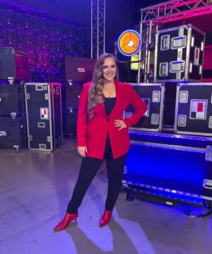 Petra Nesvačilová Instagram - Tak v sobotu! 4.10.! Na @tvnovaofficial naše @moznejevsechnotv 💘 děkuji Tarantinovi mainatream @pepemajesky a jeho foto umu @pepesnaps děkuji celému týmu bylo to s Vámi úžasné jako vždy 💋💋💋a hlavně jsme měly perfektní dovolenou s paní @iamhanavagnerova 💝💝💝během natáčení💖💞💝. Byly to improvizační lázně.)! Tak se nám to zase povedlo a vy si to užijte ❤️❤️❤️ #moznejevsechno #improvizace #actresslife🎬
