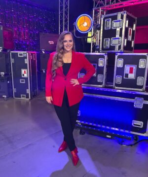Petra Nesvačilová Instagram - Tak v sobotu! 4.10.! Na @tvnovaofficial naše @moznejevsechnotv 💘 děkuji Tarantinovi mainatream @pepemajesky a jeho foto umu @pepesnaps děkuji celému týmu bylo to s Vámi úžasné jako vždy 💋💋💋a hlavně jsme měly perfektní dovolenou s paní @iamhanavagnerova 💝💝💝během natáčení💖💞💝. Byly to improvizační lázně.)! Tak se nám to zase povedlo a vy si to užijte ❤️❤️❤️ #moznejevsechno #improvizace #actresslife🎬
