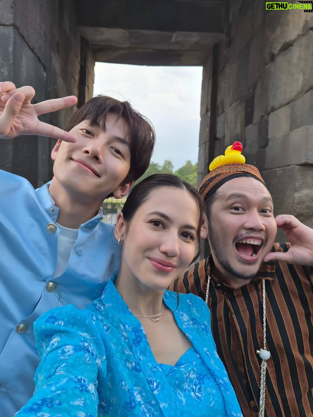 Pevita Pearce - 1.2 Million Likes - Mase & Mbakayu 🛕