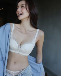 Actress Phoebe Yuan HD Photos and Wallpapers October 2025