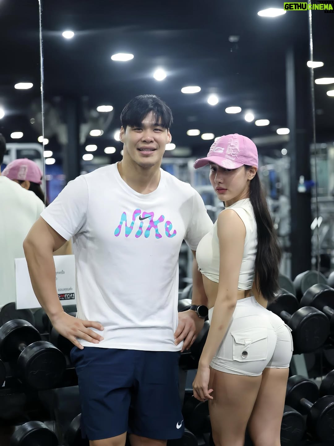 Pichana Yoosuk - 5.7K Likes - Happy Birthday พี่จัน มีความสุขมากๆ สมดั่งใจหวังทุกๆเรื่อง ดูแลสุขภาพบ้างอย่าหักโหมงานเยอะเกินไป ขอให้เจอเนื้อคู่เร็วๆน้าาาา😅 🎂🎉💸