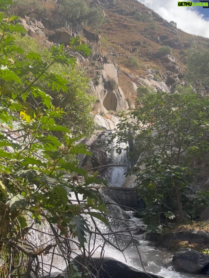 Pierina Carcelén - 5.3K Likes - Agua, mucha agua = mucha bendición 🩵
Un regalo haberme traído hasta este paraíso en la sierra limeña. Gratitud a los guardianes de esta mágica ruta de tanta agüita y viento, de sol brillante y poderosas montañas. Que mas se puede pedir ? 

#lamagiadeloselementos #mamanaturaleza #pachamamita #sierralimeña #autocuidado #metengo #mesostengo #meescucho #mehagocargo #meamo #escapadasurbanas
