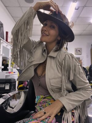 Pierina Carcelén Instagram - Llevarme a bailar con la pura energía de la medicina del Cacao, de las ganas de mover del cuerpo y de compartir con una comunidad que reconoce la magia del movimiento es tan sanador que me olvido de tomar alguna foto o video , así que me quedo con el registro de lo previo, y lo demás, impregnado en mi ser ✨