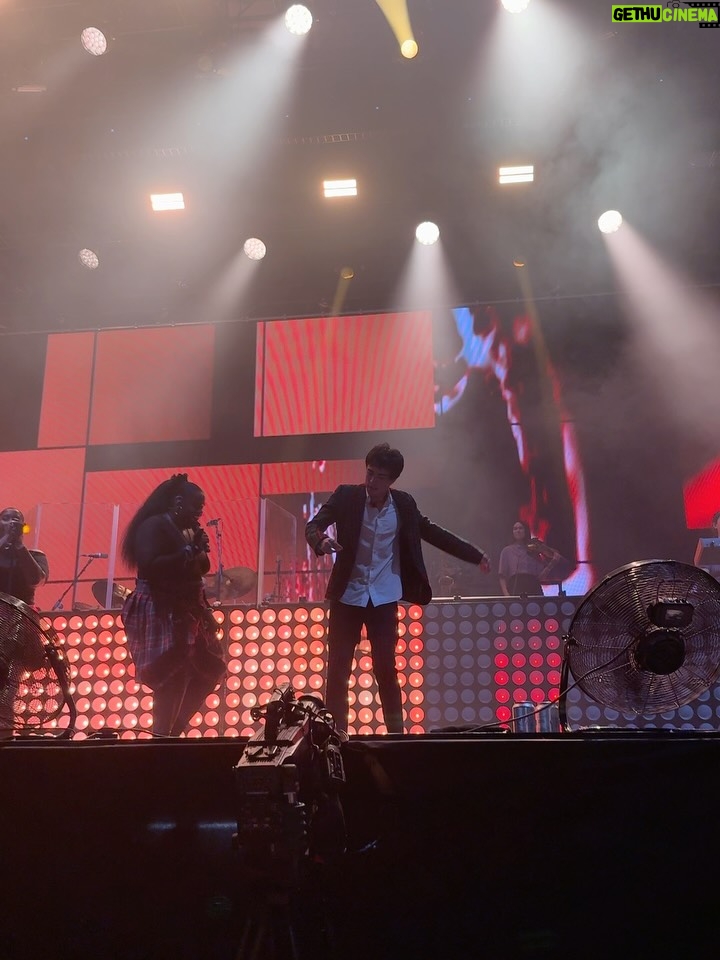 PinkPantheress - 446.2K Likes - OMLLLLL my first glastonbury, and ofc i had to bring my tap dancer 😹had such an amazing time you have no effing idea. it was at this moment that i lost control and nearly cried my lashes off, but i didnt, but i should’ve. i loved it, thank you everyone for showing me support #glastonbury i love it here.
and ofc @justjackmusic jack coming and being legendary on stage with me, what did i do to deserve you??? thank you all