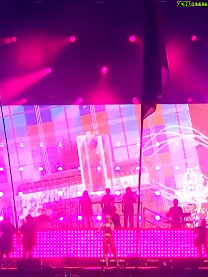 PinkPantheress - 446.2K Likes - OMLLLLL my first glastonbury, and ofc i had to bring my tap dancer 😹had such an amazing time you have no effing idea. it was at this moment that i lost control and nearly cried my lashes off, but i didnt, but i should’ve. i loved it, thank you everyone for showing me support #glastonbury i love it here.
and ofc @justjackmusic jack coming and being legendary on stage with me, what did i do to deserve you??? thank you all