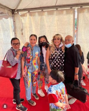 Pinkan Mambo Instagram - Pecah banget di bandung kmrin playlistšššreoni juga dengan @maiaestiantyreal ratu tiba tiba ga direncanakan setelah 15 thn ga ketemu lgiā¤ļøā¤ļø
