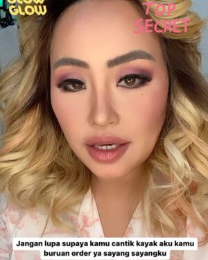 Pinkan Mambo Instagram - Haii temen temen aku mau buka rahasia cantik aku selalu pake ini nih skin care yg top banget you guys have to try deh namannya @lzdeamourofficial kalian pasti akan rasa kulit kamu sehat dan glowing mengandung vitamin yg banyak sehingga buat awet muda dan seger trus wajah kamu spt aku , buruan langsung order skrg dan rasain bedanya wajahmu setelah pake ini thanks guyz love u full to the moon and back hehehh