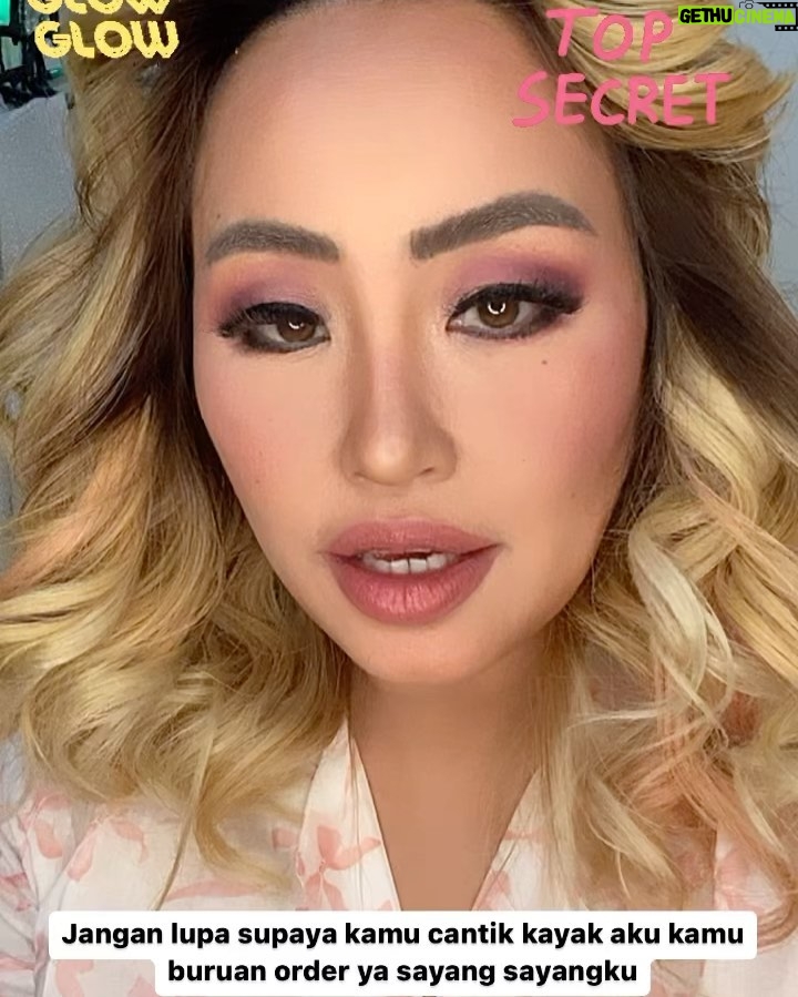 Pinkan Mambo - 2K Likes - Haii temen temen aku mau buka rahasia cantik aku selalu pake ini nih skin care yg top banget you guys have to try deh namannya @lzdeamourofficial  kalian pasti akan rasa kulit kamu sehat dan glowing mengandung vitamin yg banyak sehingga buat awet muda dan seger trus wajah kamu spt aku , buruan langsung order skrg dan rasain bedanya wajahmu setelah pake ini thanks guyz love u full to the moon and back hehehh