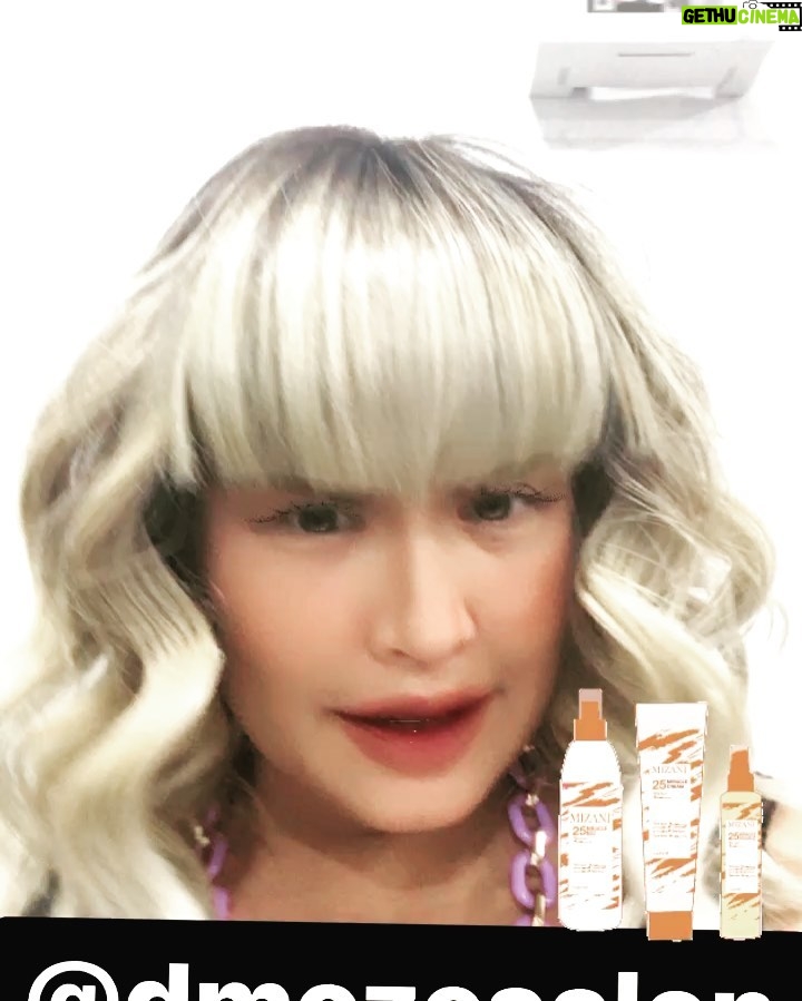 Pinkan Mambo - 1K Likes - Aku habis treatment dan anak anakku di colour di salon @dmozesalon , hasilnya bagus banget sumpah recomended banget, salonnya jago banget cat ranbut, singkat waktunya , kayak dirumah salonnya wow pokoknya puas banget banget kesalon ini , aku coba yang cabang bsd, dia ada cabang jakarta, bali dll kamu cek sendiri aja yah salonnya ,, aku jdi lebih semangat hari hari aku aku jd cantik deh 😍😍😍 @dmozesalon is the best❤️❤️❤️