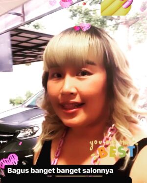 Pinkan Mambo Instagram - Aku habis treatment dan anak anakku di colour di salon @dmozesalon , hasilnya bagus banget sumpah recomended banget, salonnya jago banget cat ranbut, singkat waktunya , kayak dirumah salonnya wow pokoknya puas banget banget kesalon ini , aku coba yang cabang bsd, dia ada cabang jakarta, bali dll kamu cek sendiri aja yah salonnya ,, aku jdi lebih semangat hari hari aku aku jd cantik deh ššš @dmozesalon is the bestā¤ļøā¤ļøā¤ļø