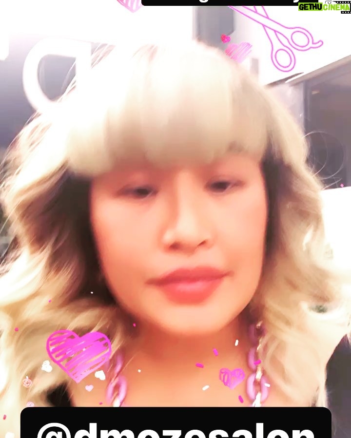 Pinkan Mambo - 1K Likes - Aku habis treatment dan anak anakku di colour di salon @dmozesalon , hasilnya bagus banget sumpah recomended banget, salonnya jago banget cat ranbut, singkat waktunya , kayak dirumah salonnya wow pokoknya puas banget banget kesalon ini , aku coba yang cabang bsd, dia ada cabang jakarta, bali dll kamu cek sendiri aja yah salonnya ,, aku jdi lebih semangat hari hari aku aku jd cantik deh 😍😍😍 @dmozesalon is the best❤️❤️❤️