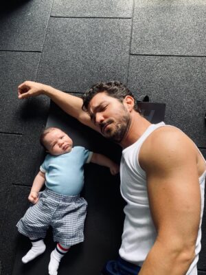 Pınar Deniz Instagram - İyi ki babamız.
Çok🤍🧿