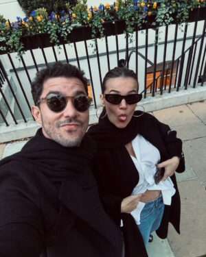 Pınar Deniz Instagram - Bir umuttur yaşatan insanı🕊️