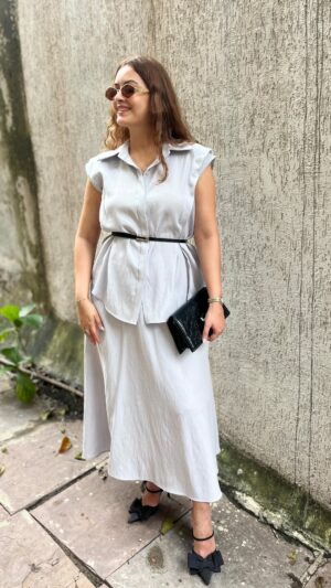 Pooja Chen Instagram - Caught between two colours… so I wore both 🤷🏻‍♀️

@organizedchaos.studio 

[ light and dark, high glam, day outfits, skirt, top, semi formal, chic ]