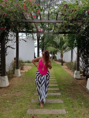 Pooja Chen Instagram - Strolling into paradise, Thailand style 🌺✨
Blooming with the bougainvillea vibes 🌸💖 → Golden hour magic in Thailand 🌅✨ → When the sky decides to show off 🔥→ Holiday glow > everything else 😎☀️ → Ocean therapy hits different here → The far away island of Similian 🌞🌊→ Partner in crime on vacay multitasking with everyone’s swim googles🏖️😂🌊🌴