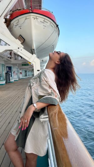 Pooja Chen Instagram - Why stay at a hotel when you can sail on a cruise?🚢✨
Beyond spacious rooms, you get ocean breezes, live entertainment, amazing dining options, and endless fun onboard @cordeliacruises . From sunrise to starlit nights, every moment is a new adventure.
This isn’t just a stay—it’s an unforgettable journey at sea!
Celebrating cruise life with @cordeliacruises #3onthesea