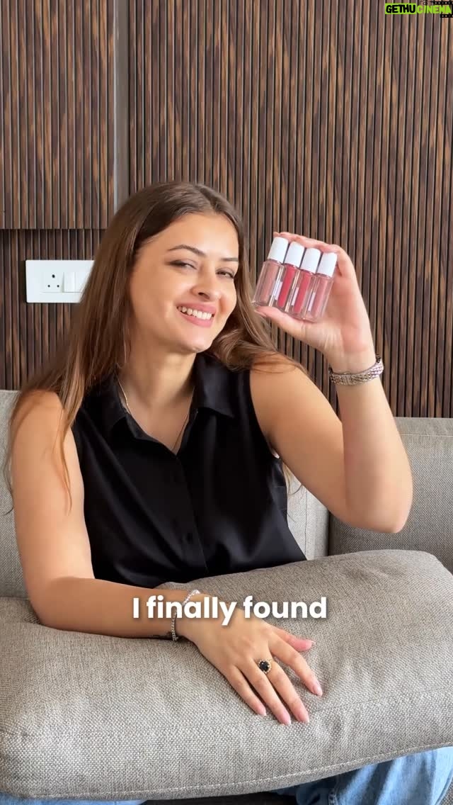 Pooja Chen - 396 Likes - When lipsticks kept failing, I turned to oils, butters & nutrients instead 💄

Turns out, the real struggle wasn’t color, it was finding something that actually lasts and heals.

Next up: the messy trials 👀

.
.
.
.
.
[lipstick research, natural oils for lips, skincare meets makeup, lipstick struggles]

#BeautyResearch #MakeupJourney #LipstickDiaries #skincareandmakeup