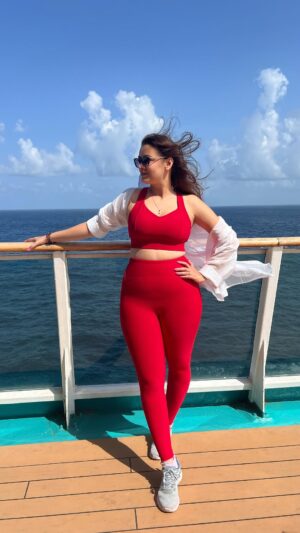 Pooja Chen Instagram - Perfect fit and unbeatable comfort—now on a 50% Sale! Shop now ♥️

[ activewear, sale, athleisure, gymwear, 50% off ]