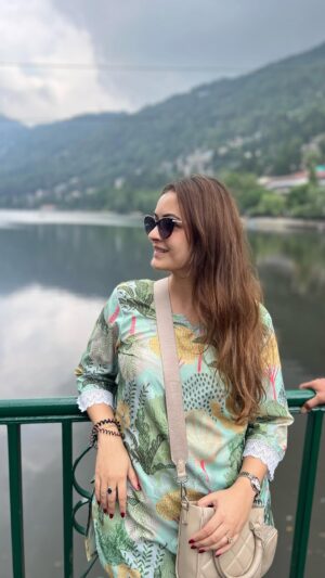 Pooja Chen Instagram - I went to the hills. Not to be found—but to find.

[ Nainital, hills, lake, serene, calm, mountains, reset, nature, escape, main character ]