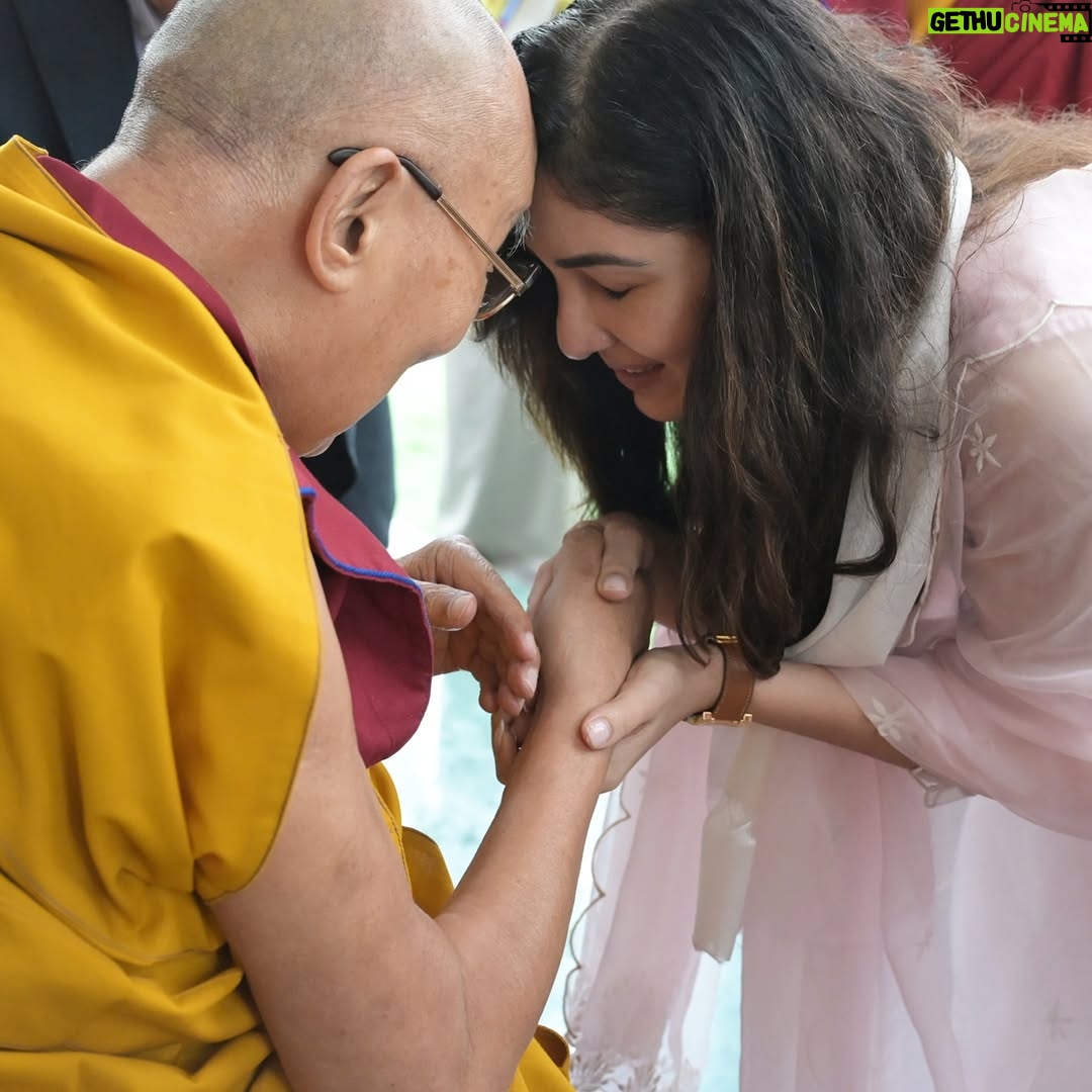 Pooja Chopra - 31.4K Likes - I once watched ‘Seven Years in Tibet’ and whispered a wish.. to one day meet His Holiness the Dalai Lama.
Years passed, And a wish once whispered found its way to me… today! 

Today, I met His Holiness the Dalai Lama.

With trembling hands and a full heart, I received something otherworldly.. Unable to put in words how i feel but it’s 
A moment I will carry with me forever… 
Thank you so much @nyimarinchen5 & @druks_7 for making this happen 💛 
 #grateful #hisholinessthedalailama #gratitude #blessings
