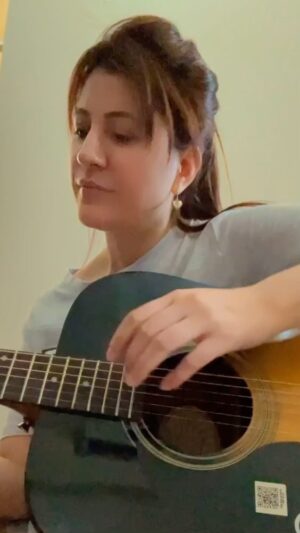 Poonam Chaubey Instagram - Learning Lamhe … 🎸