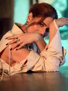 Actress Poonam Pandey HD Photos and Wallpapers October 2025