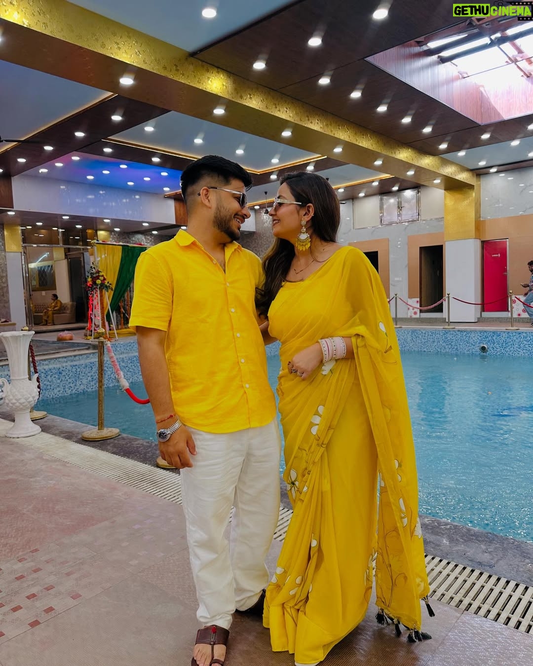 Poonam Raheja - 6.9K Likes - 🔆🏵️🌻🌼🍂💛🔅 

@this_is_sumesh 

#supu #thisissumesh #punurahejaofficial #love #foruyou #couple