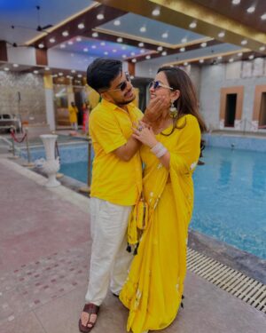 Poonam Raheja Instagram - 🔆🏵️🌻🌼🍂💛🔅 

@this_is_sumesh 

#supu #thisissumesh #punurahejaofficial #love #foruyou #couple