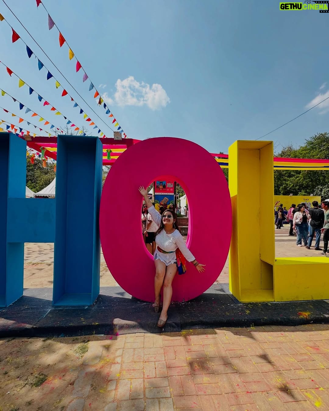 Poonam Raheja - 6K Likes - All about Yesterday ❤️💚🩵💜🩷 

🌈 Holi 2025 😍🙌🏻 

#holi #holivibes #holifestivalofcolours #holidayparty #holicelebration #holifest #holidaymemories #holi2025