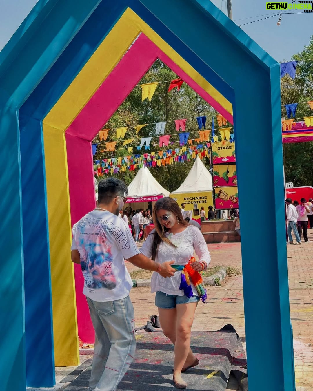 Poonam Raheja - 6K Likes - All about Yesterday ❤️💚🩵💜🩷 

🌈 Holi 2025 😍🙌🏻 

#holi #holivibes #holifestivalofcolours #holidayparty #holicelebration #holifest #holidaymemories #holi2025