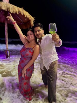 Poonam Raheja Instagram - ✨ With you, every moment is a beautiful chapter 📖 of our story 💖
ILU @this_is_sumesh 👩‍❤️‍💋‍👨

#supu #love #couple #powercouple #couplegoals❤️